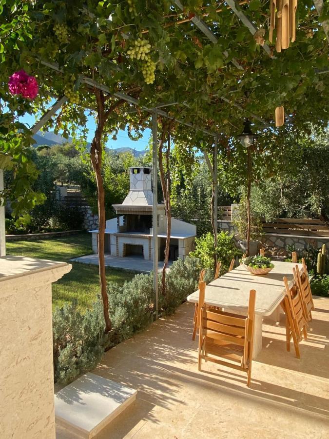 Villa Serenity Agia Marina  Esterno foto