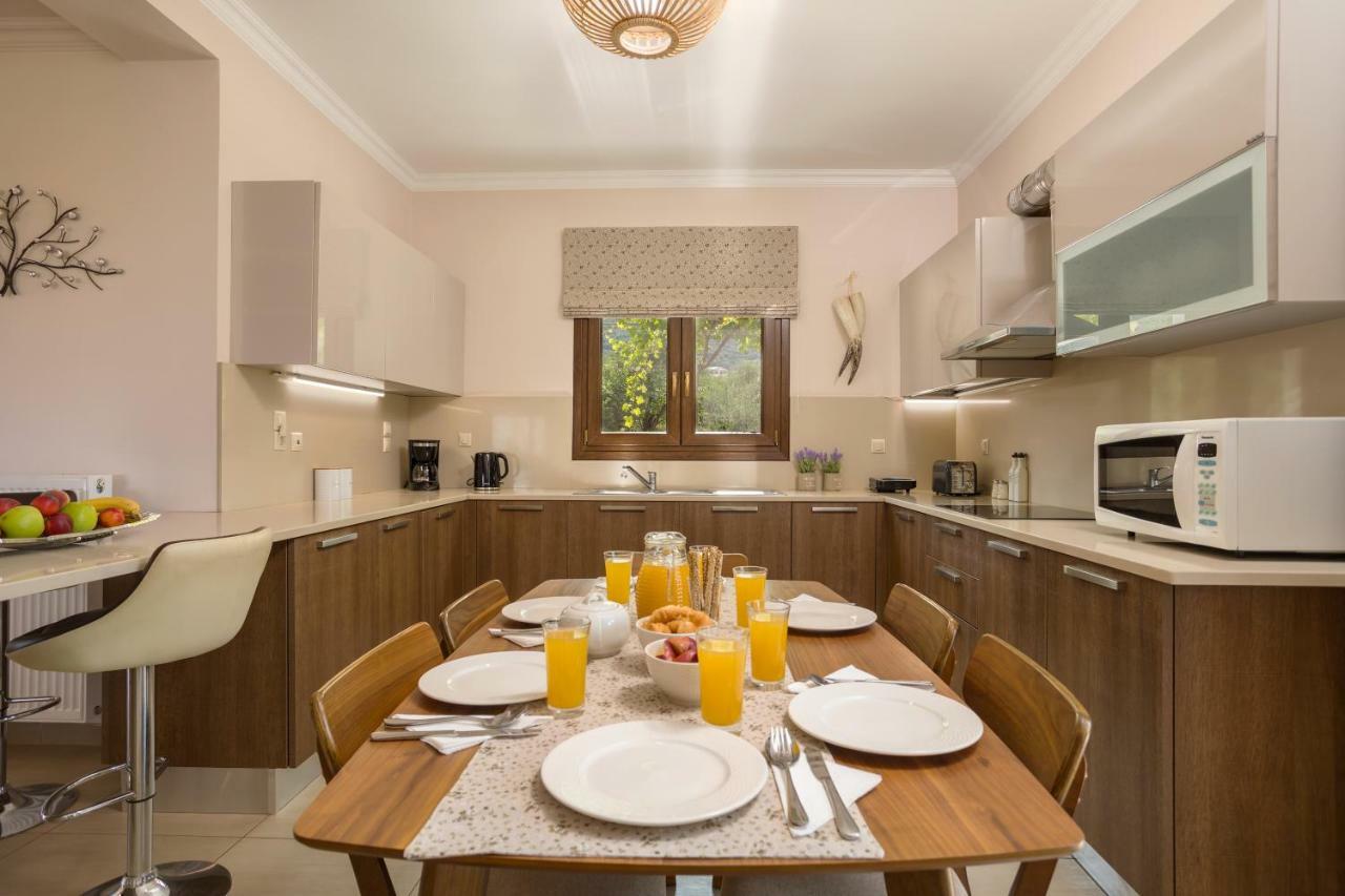 Villa Serenity Agia Marina  Esterno foto