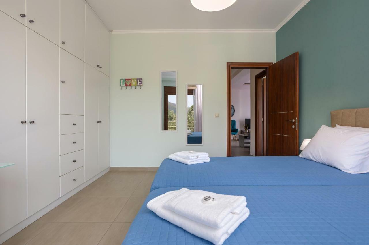 Villa Serenity Agia Marina  Esterno foto