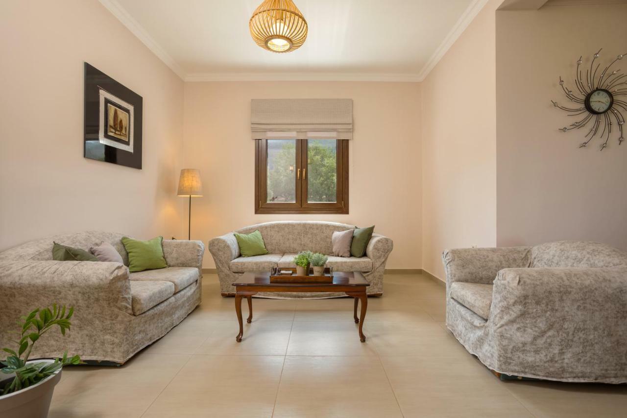Villa Serenity Agia Marina  Esterno foto
