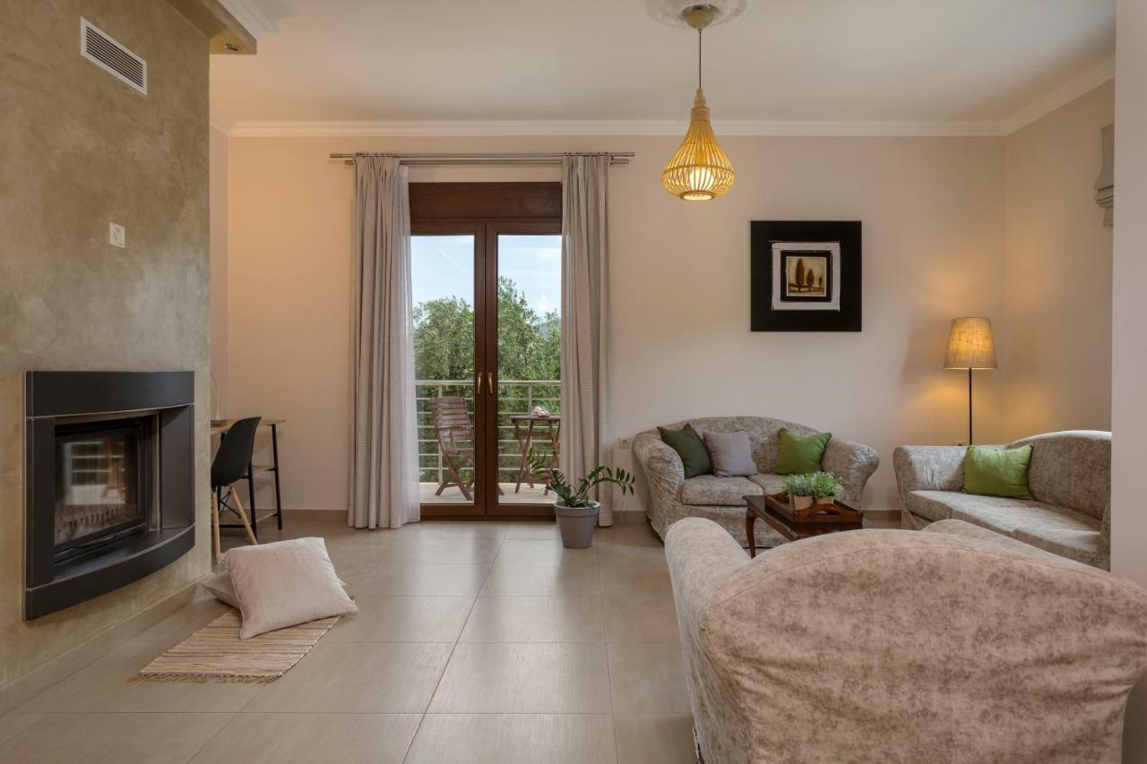 Villa Serenity Agia Marina  Esterno foto